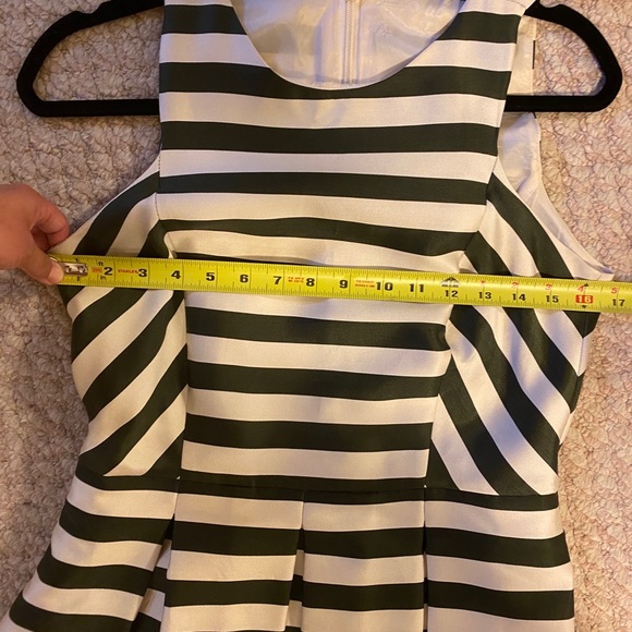 Lord and Taylor dress size 6 - Picture 11 of 17